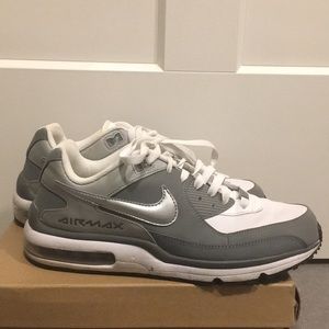 Men’s Nike Airmax shoes.